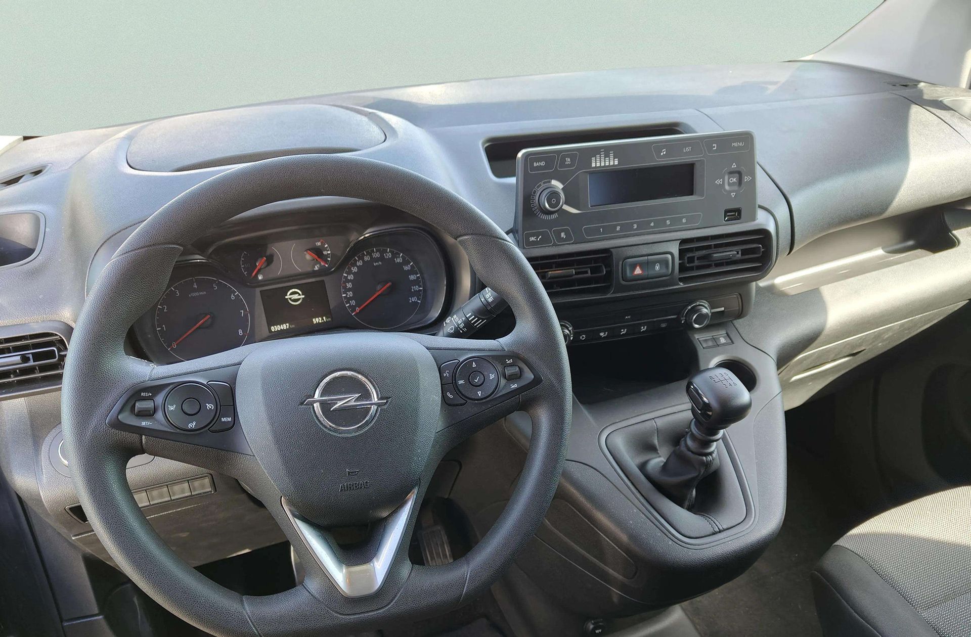 Opel Combo 1.2 Turbo Expression L - foto 6