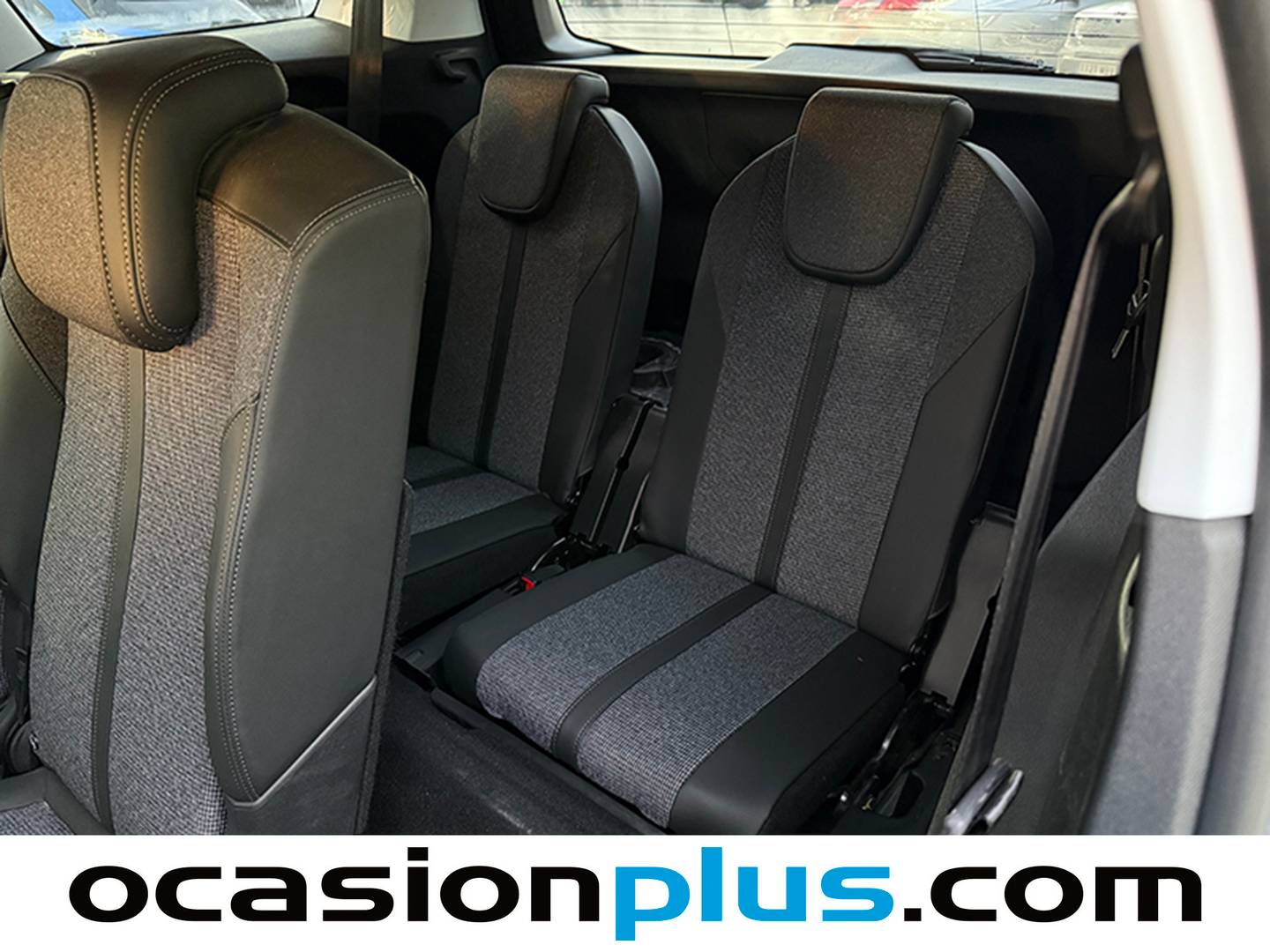Foto asientos delanteros Peugeot 5008 Peugeot 5008 BlueHDi 130 S&S Allure (130 CV) 7 Plazas