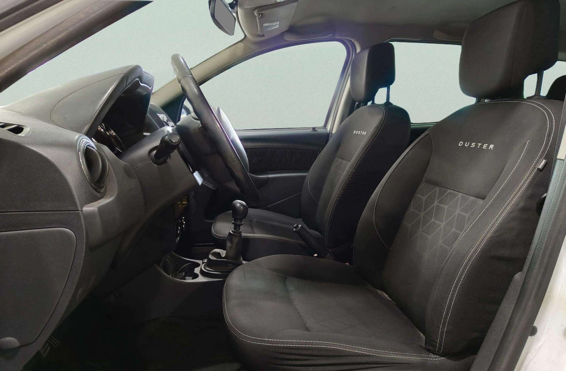 Dacia Duster Laureate dCi - foto 8