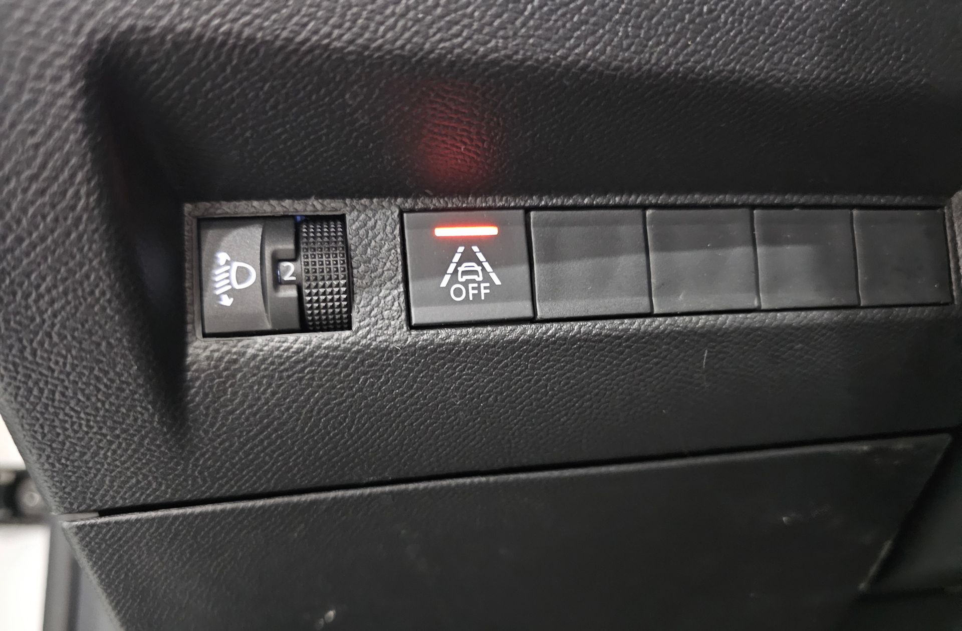 Peugeot 208 PureTech 100 Active Pack - foto 8