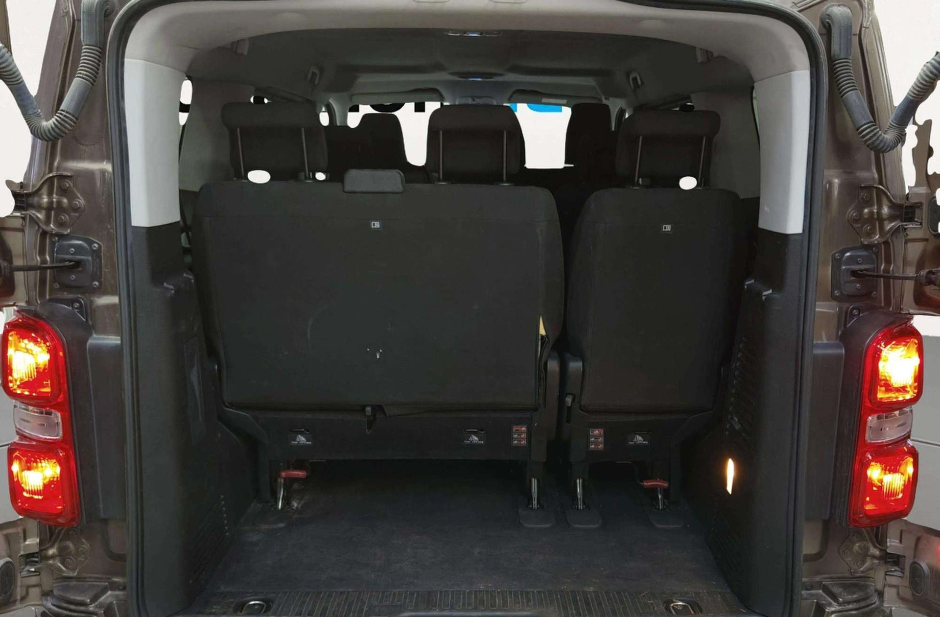 Toyota Proace Verso 2.0D VX Plus Shuttle L1 - foto 16