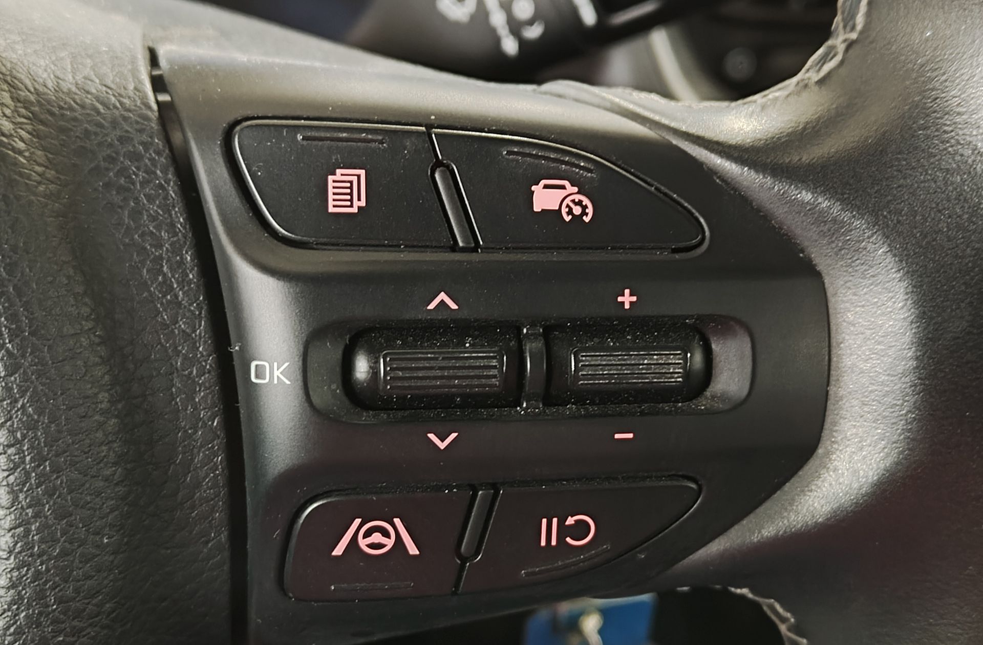 Kia Stonic 1.0 T-GDi Drive - foto 22