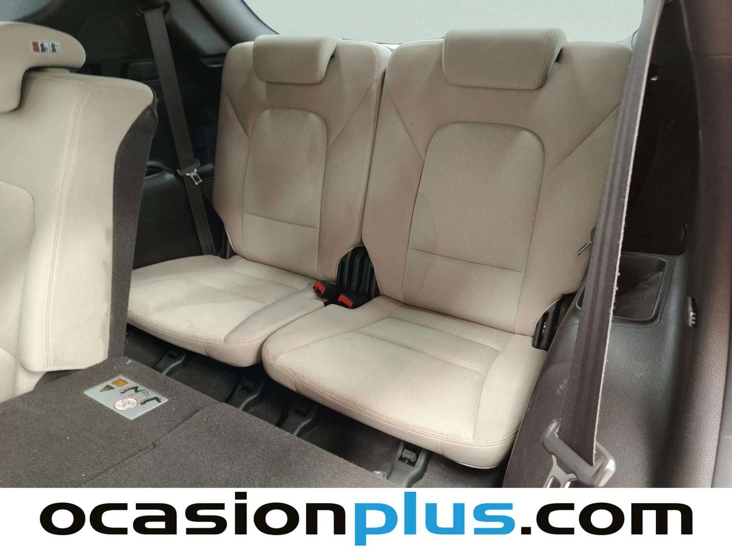 Extras y acabados del Hyundai Santa Fe Hyundai Santa Fe 2.0 CRDI Essence 4x2 (150 CV) 7 Plazas