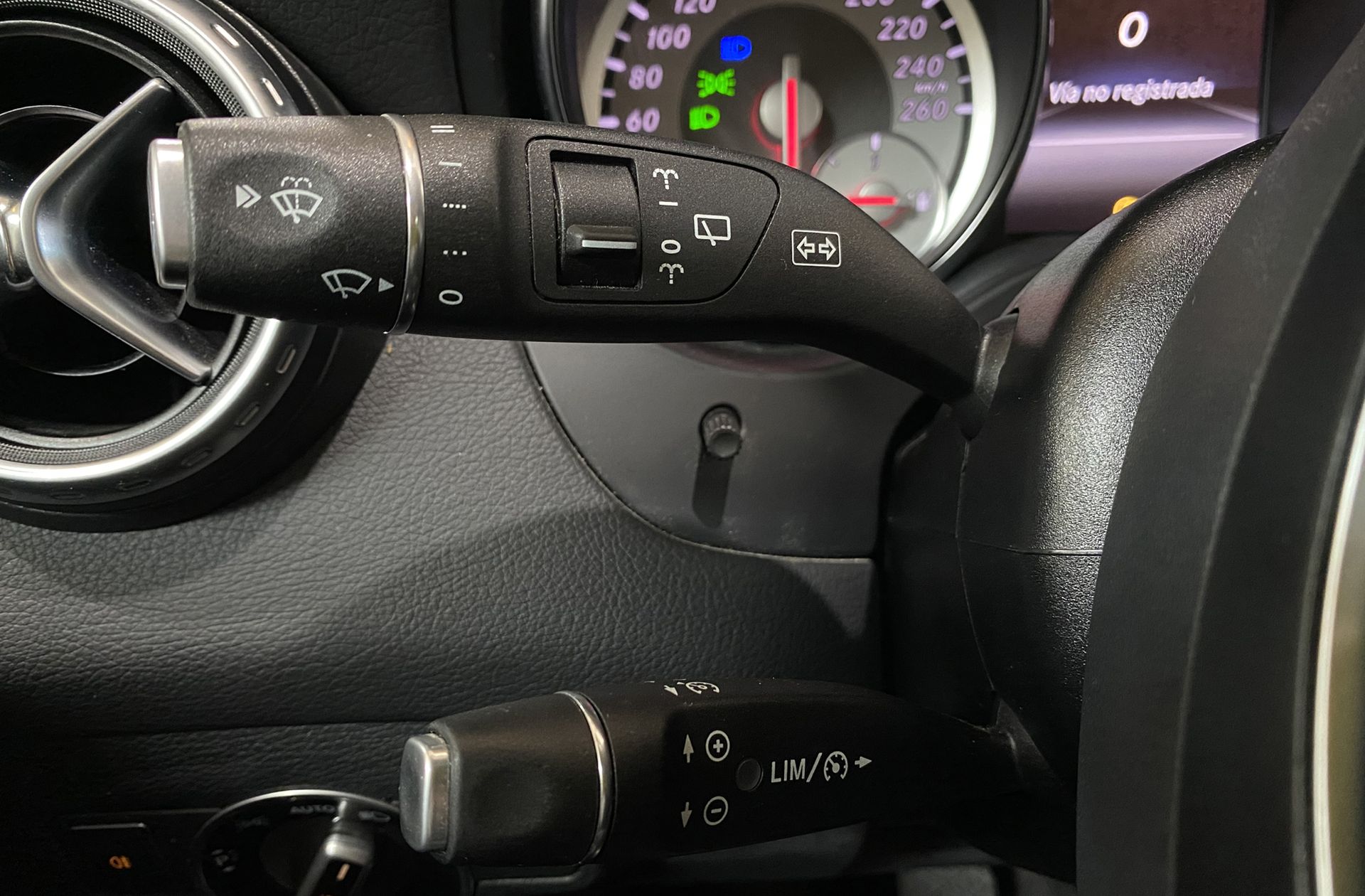 Mercedes-Benz GLA 200 d Urban - foto 23