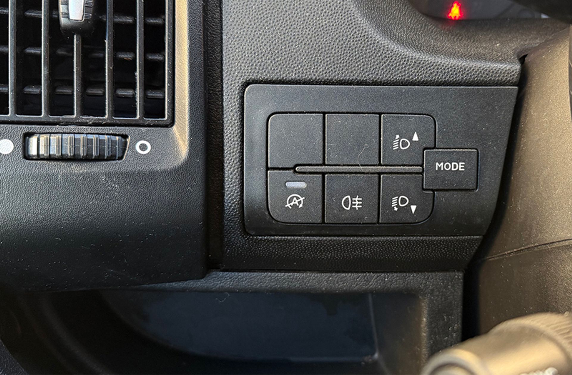 Peugeot Boxer Furgon BlueHDi 140 435 L3H3 - foto 17