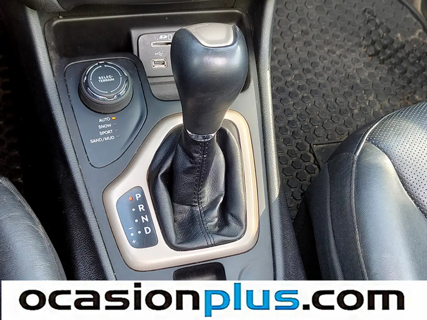 Foto Jeep Cherokee Jeep Cherokee 2.2 CRD 75º Aniversario Auto 4x4 (200 CV)