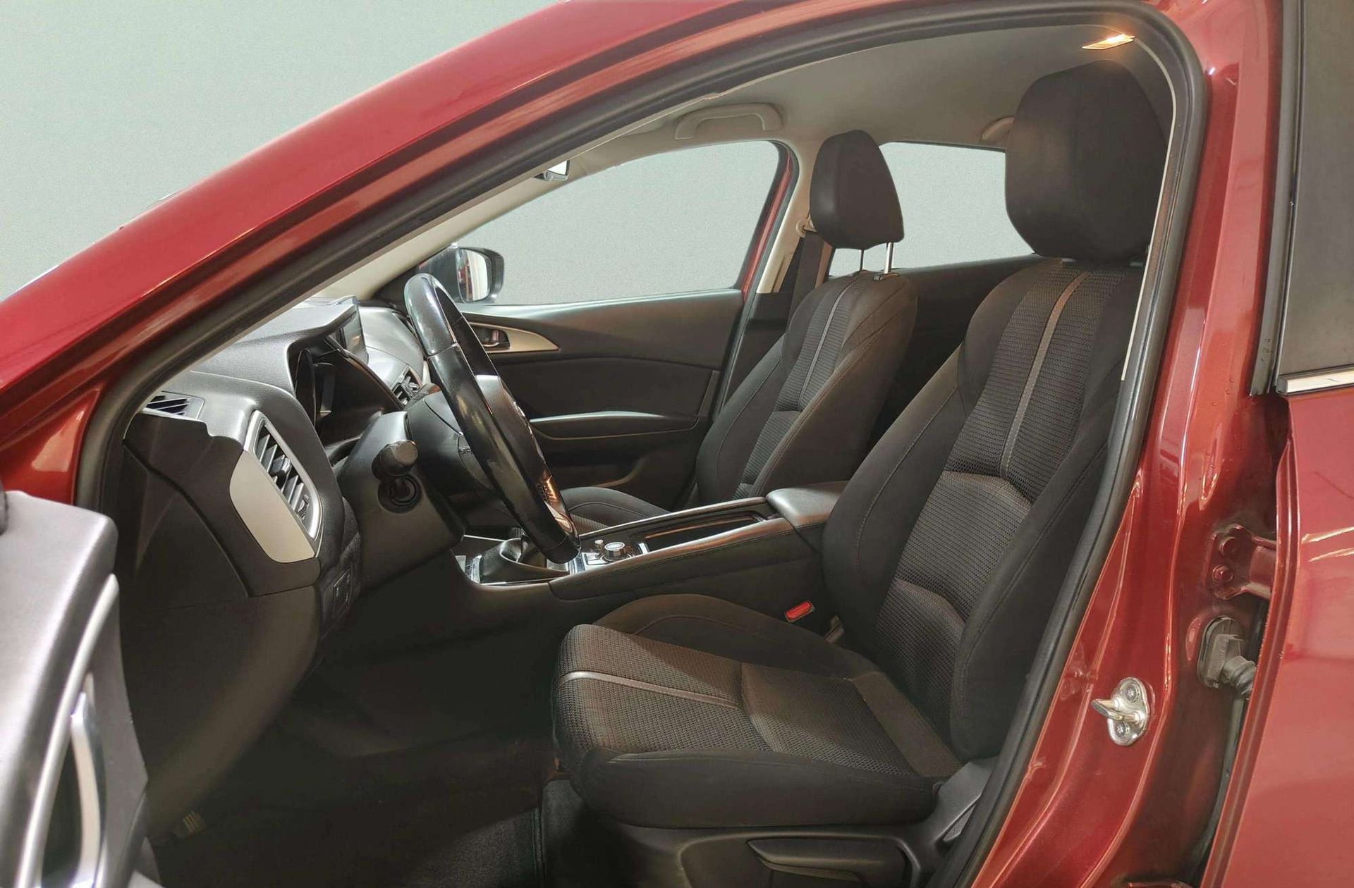 Mazda Mazda3 2.0 GE Black Tech Edition - foto 11