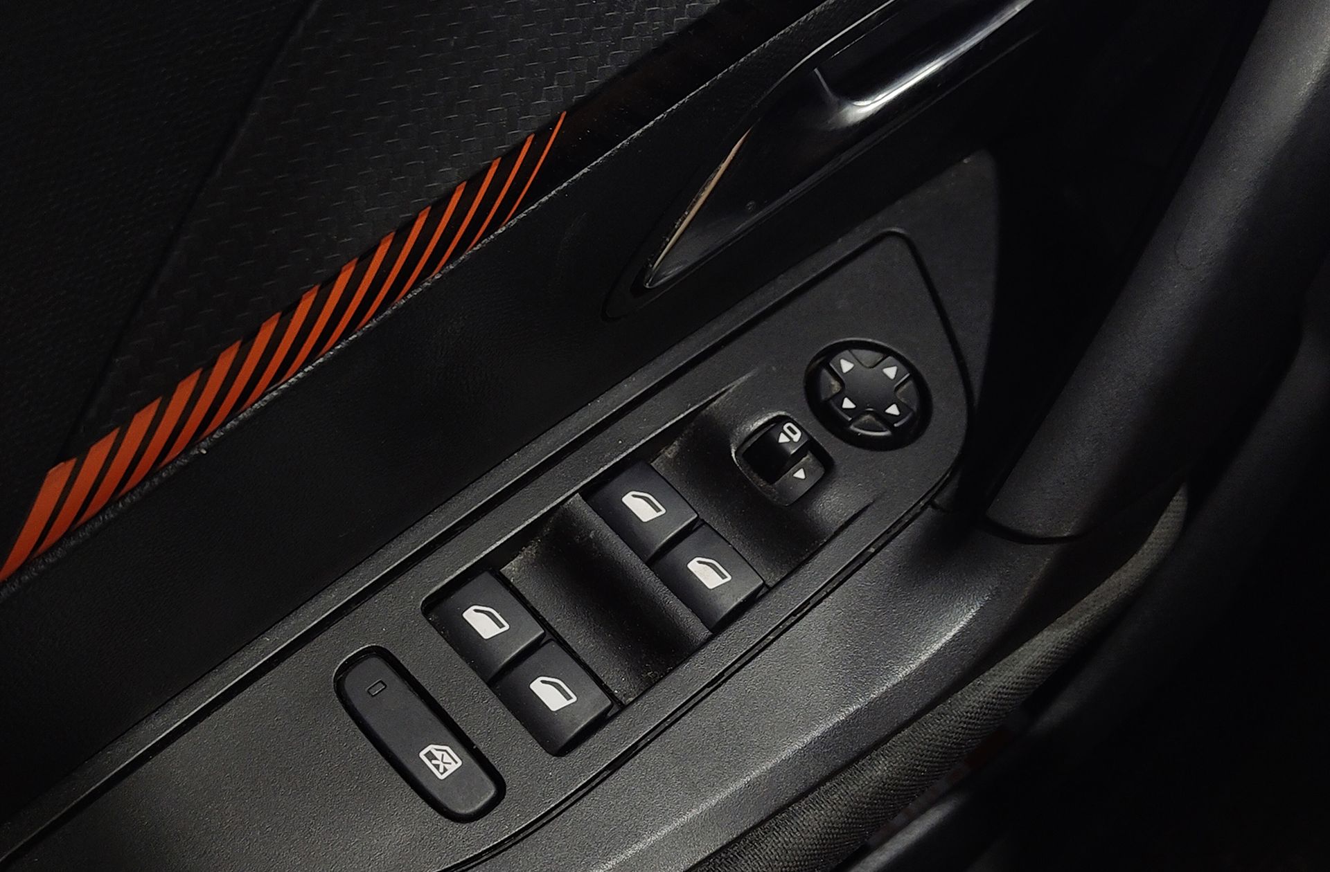 Peugeot 2008 PureTech 100 Active Pack - foto 32