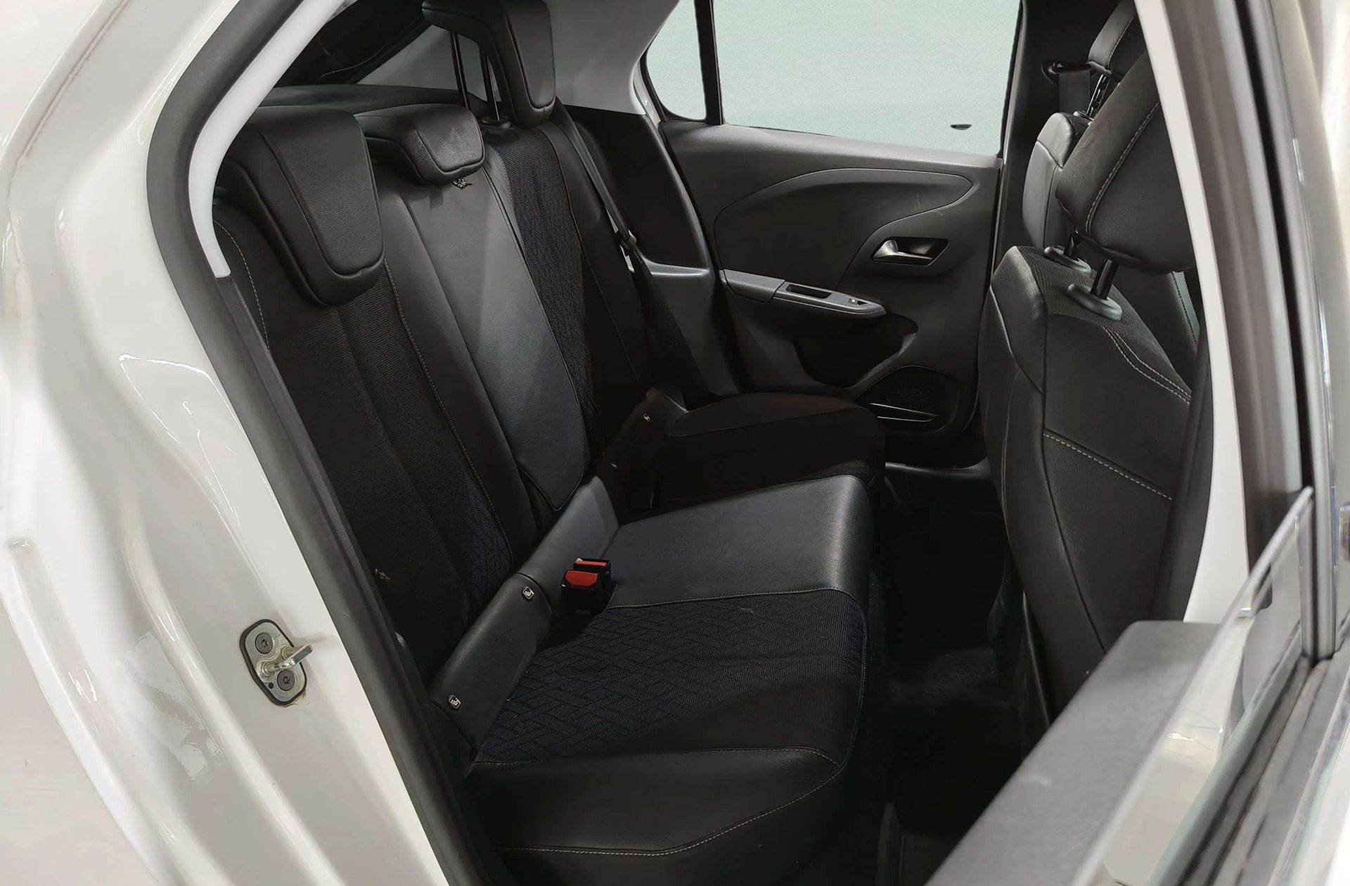 Opel Corsa Elegance-e - foto 19