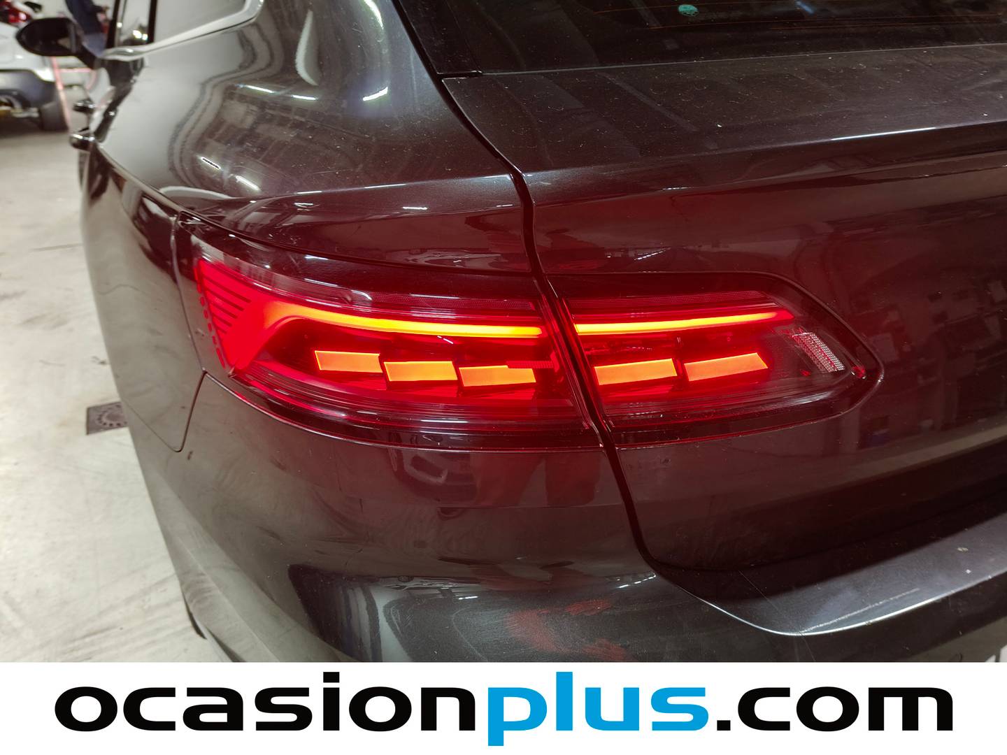 Foto Volkswagen Arteon Volkswagen Arteon Shooting Brake R-Line 2.0 TDI (150 CV) DSG