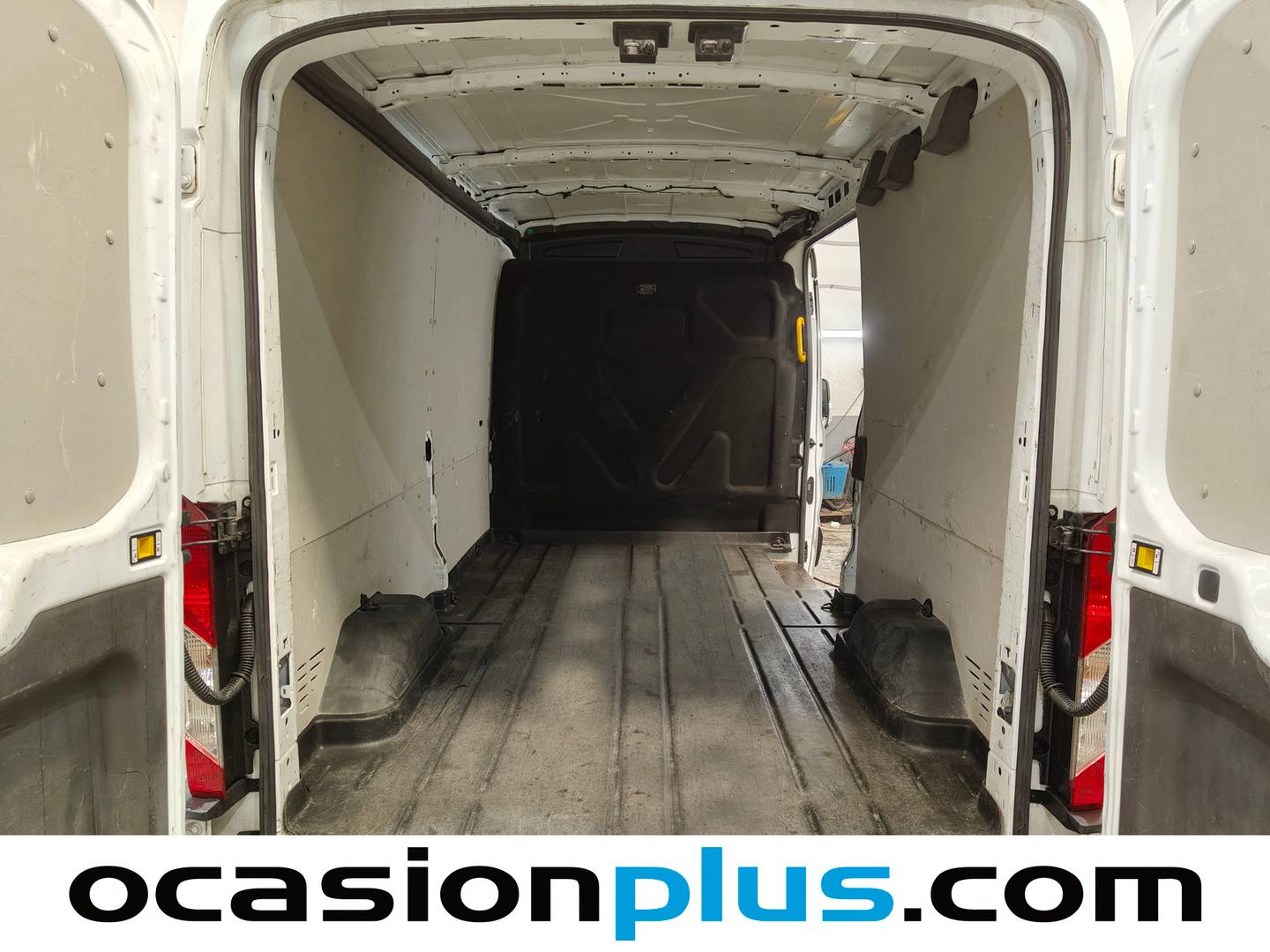 Fotos maletero Ford Transit Ford Transit 350 L3H2 Trend (130 CV)