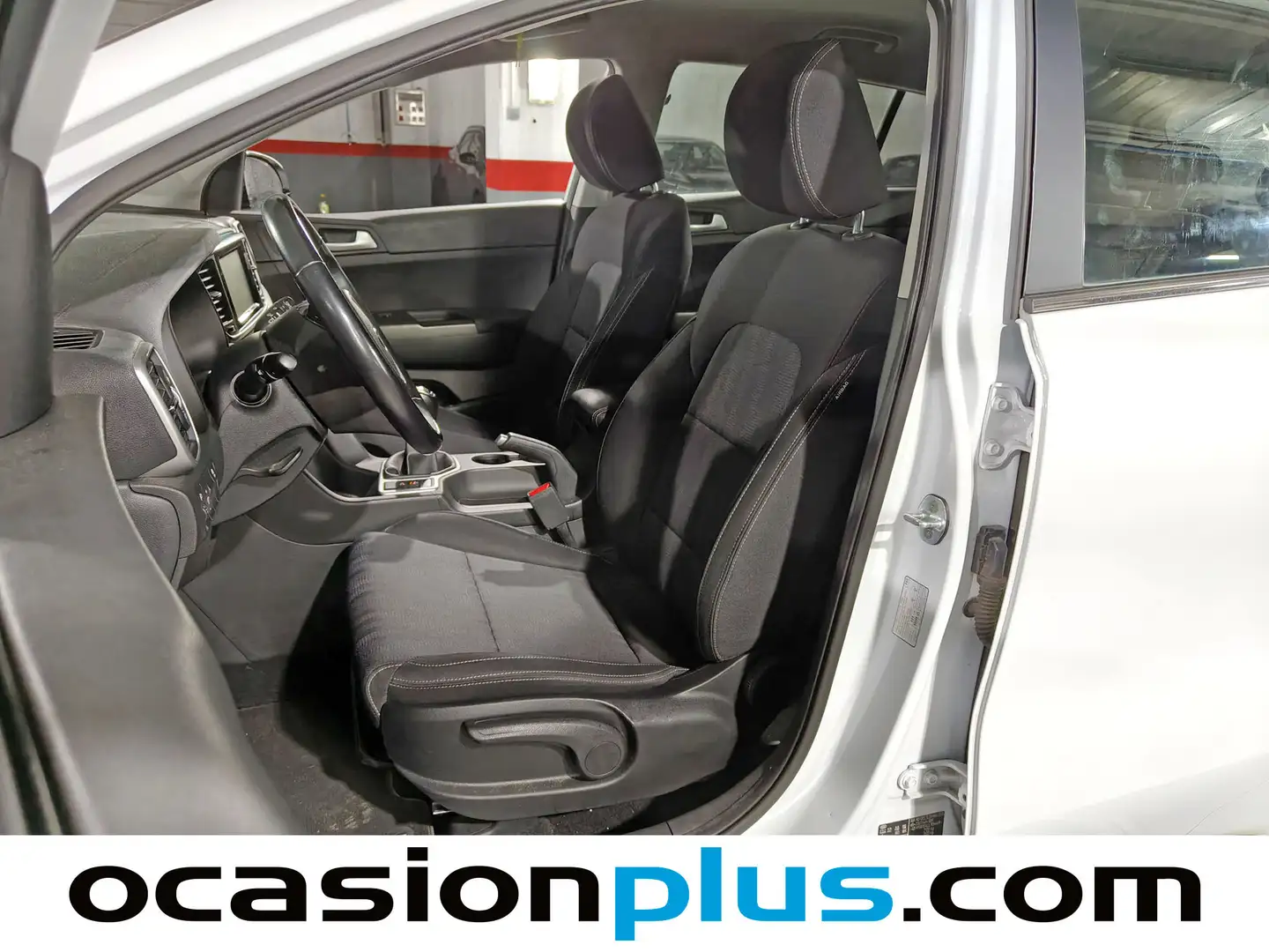 Foto KIA Sportage Kia Sportage 1.6 MHEV Business 4x2 (115 CV)