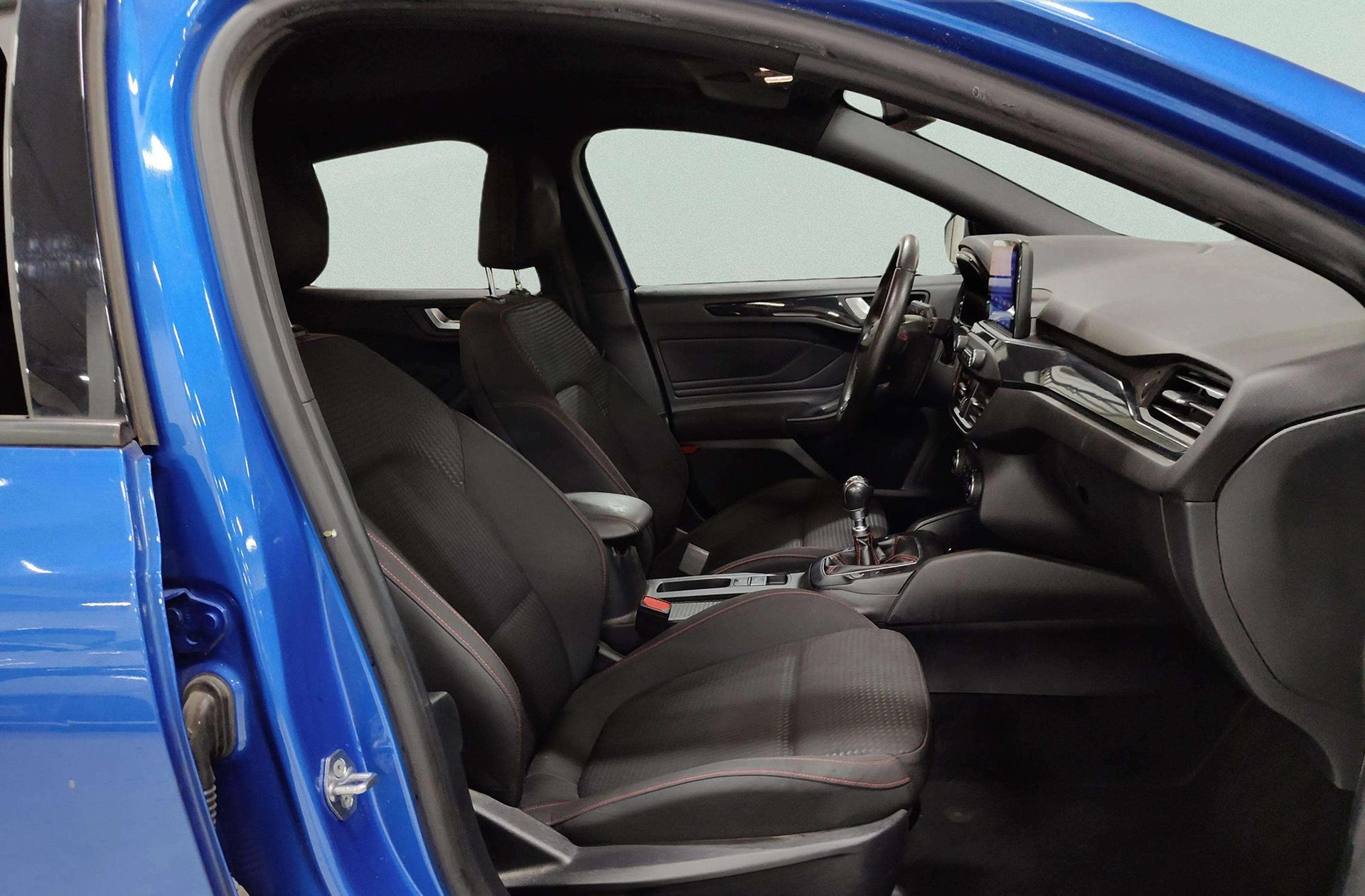Ford Focus 1.0 EcoBoost MHEV ST-Line - foto 20