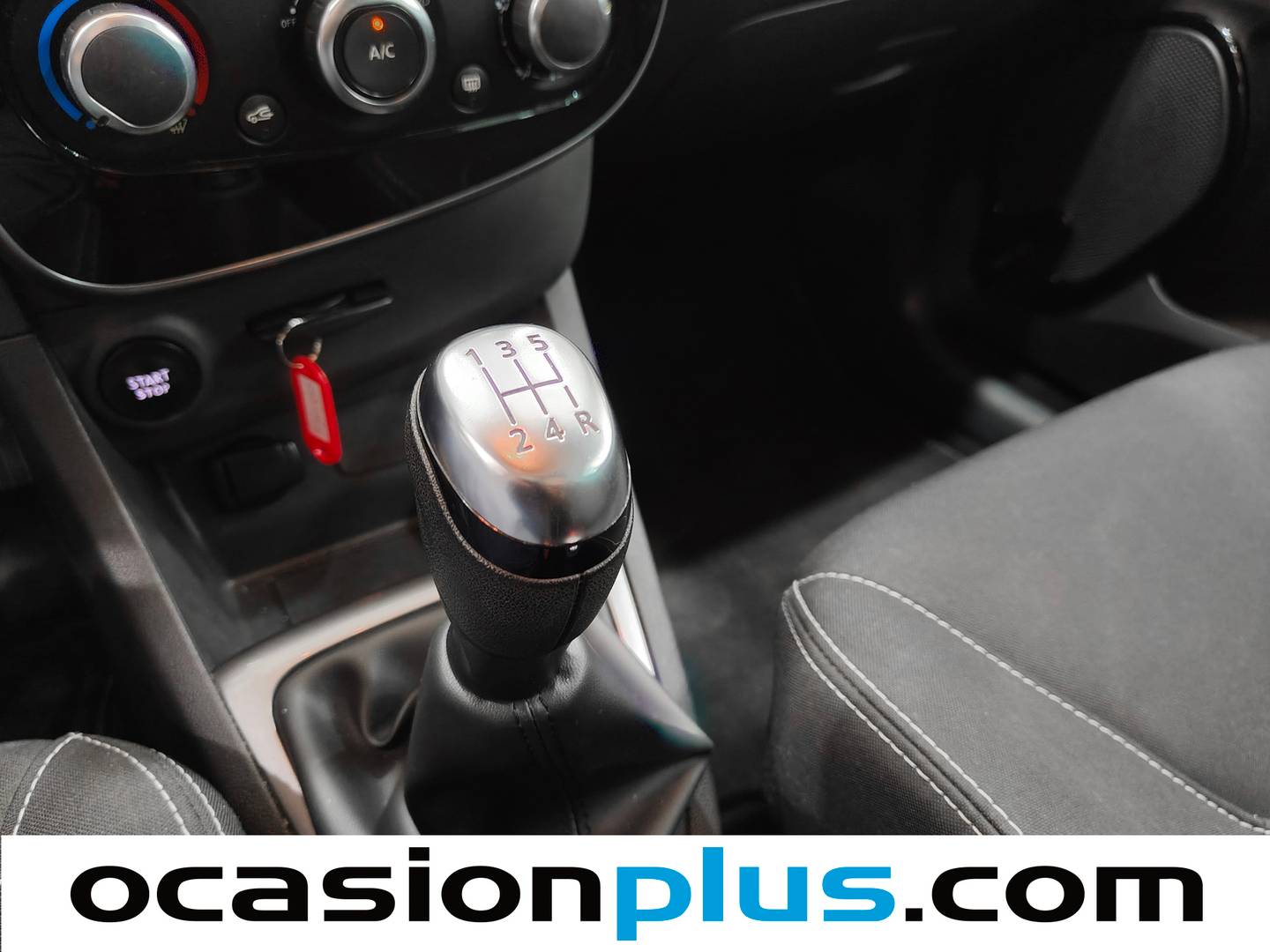 Renault Clio Renault Clio Limited 1.2 16v (75 CV) de segunda mano