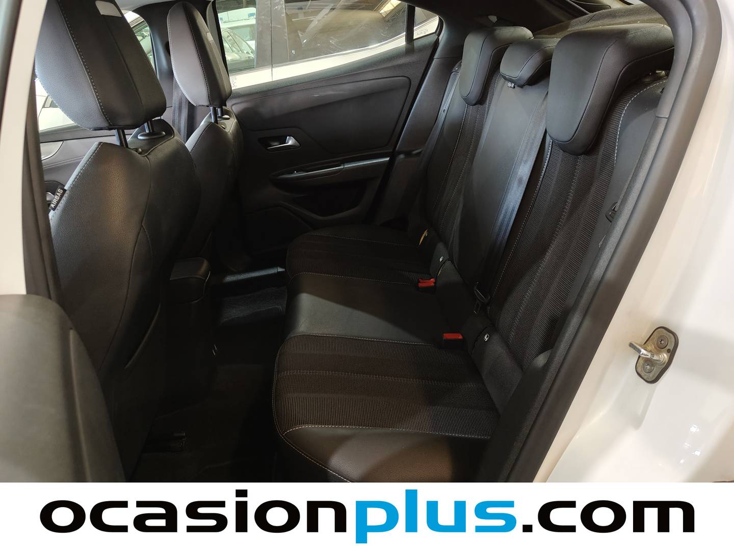 Foto asientos traseros Opel Mokka Opel Mokka 1.2 T Business Elegance (130 CV)