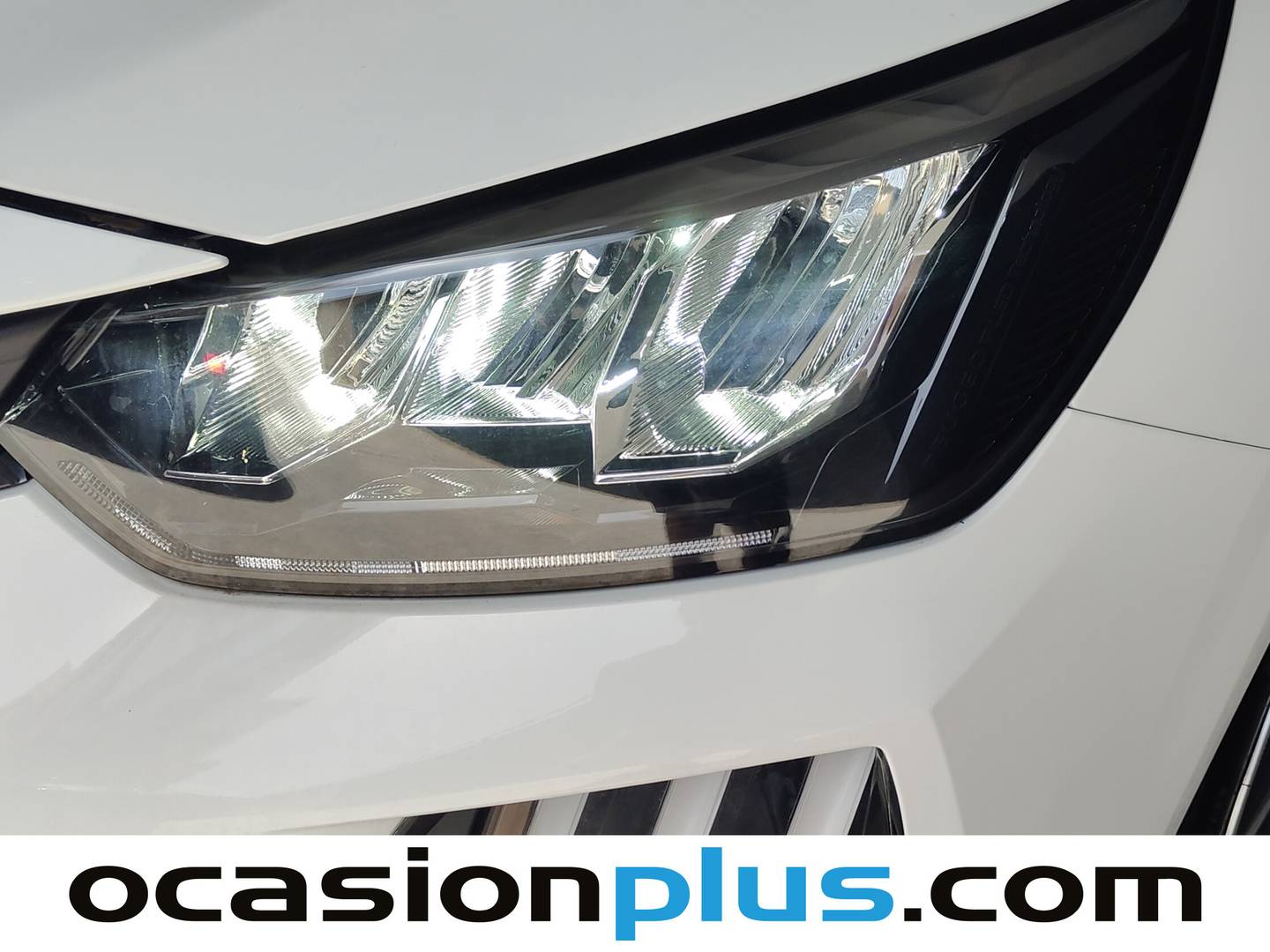 Equipamiento del Peugeot 208 Peugeot 208 Style Hybrid 110 eDCS6 (110 CV)