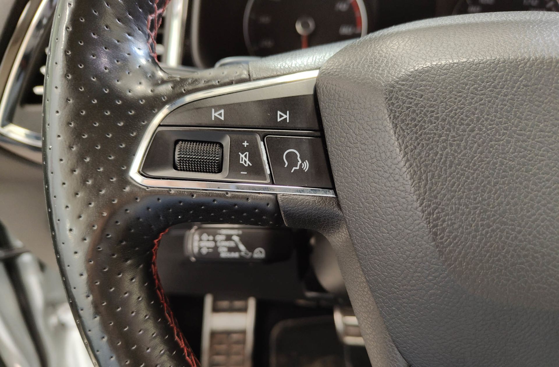 SEAT Ateca 2.0 TSI FR 4Drive DSG - foto 31