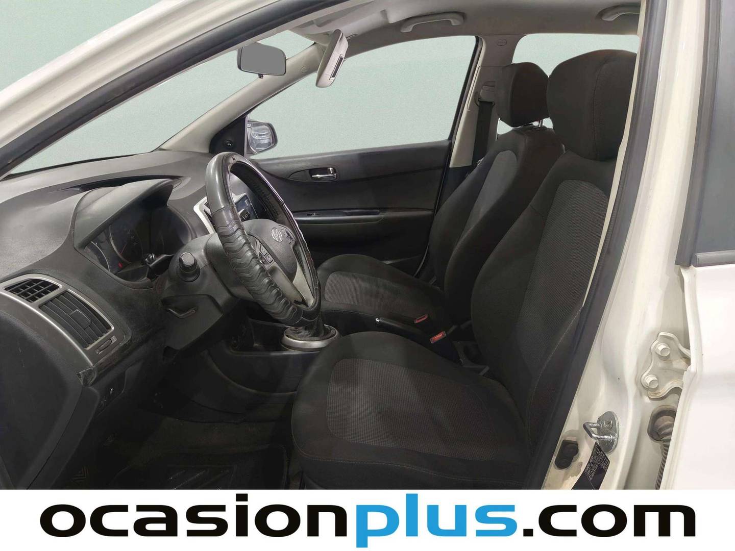 Foto asientos delanteros Hyundai i20 Hyundai i20 1.2 MPI SLE (85 CV)