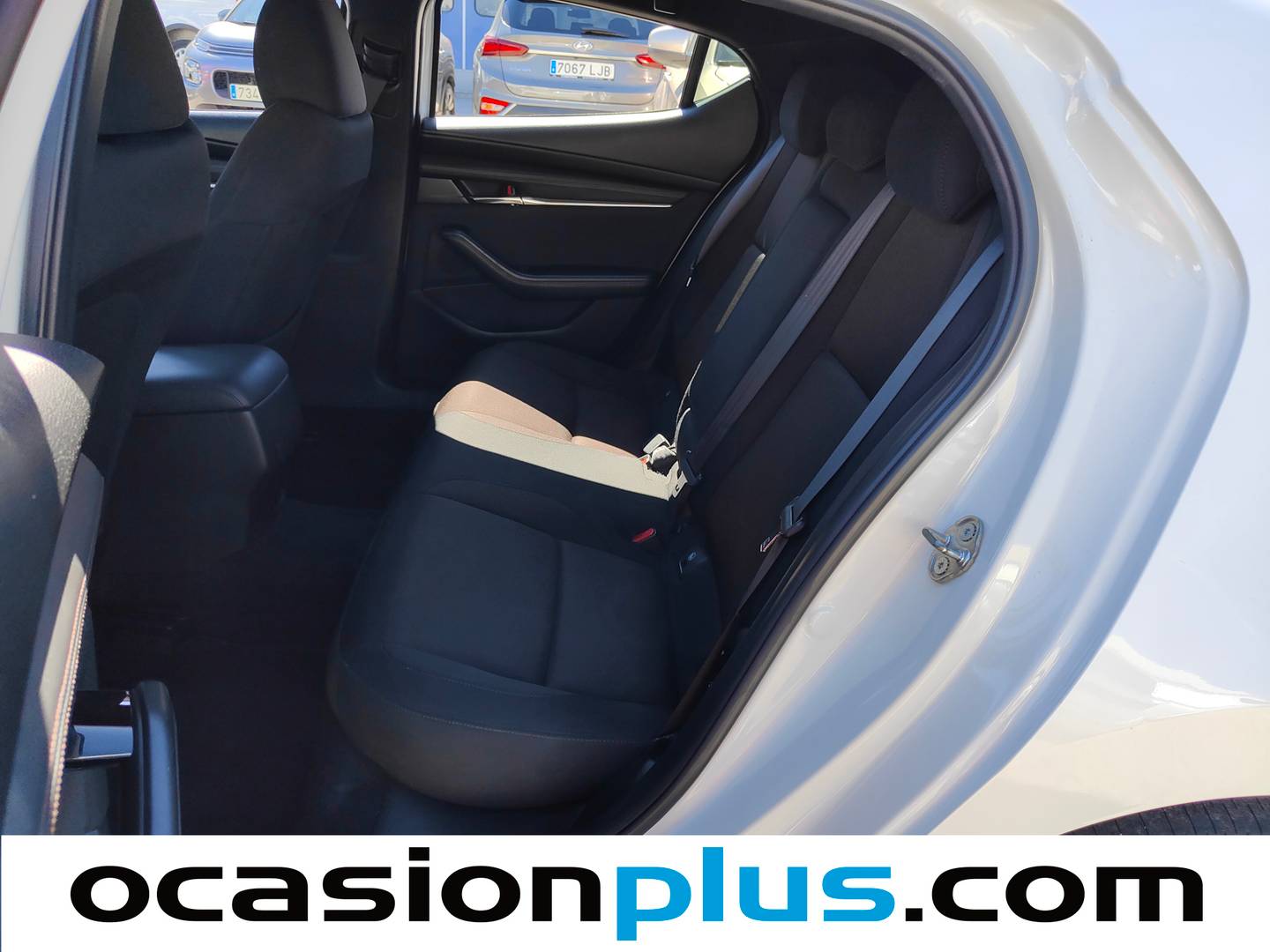 Foto asientos traseros Mazda Mazda3 Mazda Mazda 3 2.0 SKYACTIV-X Zenith-X (181 CV)