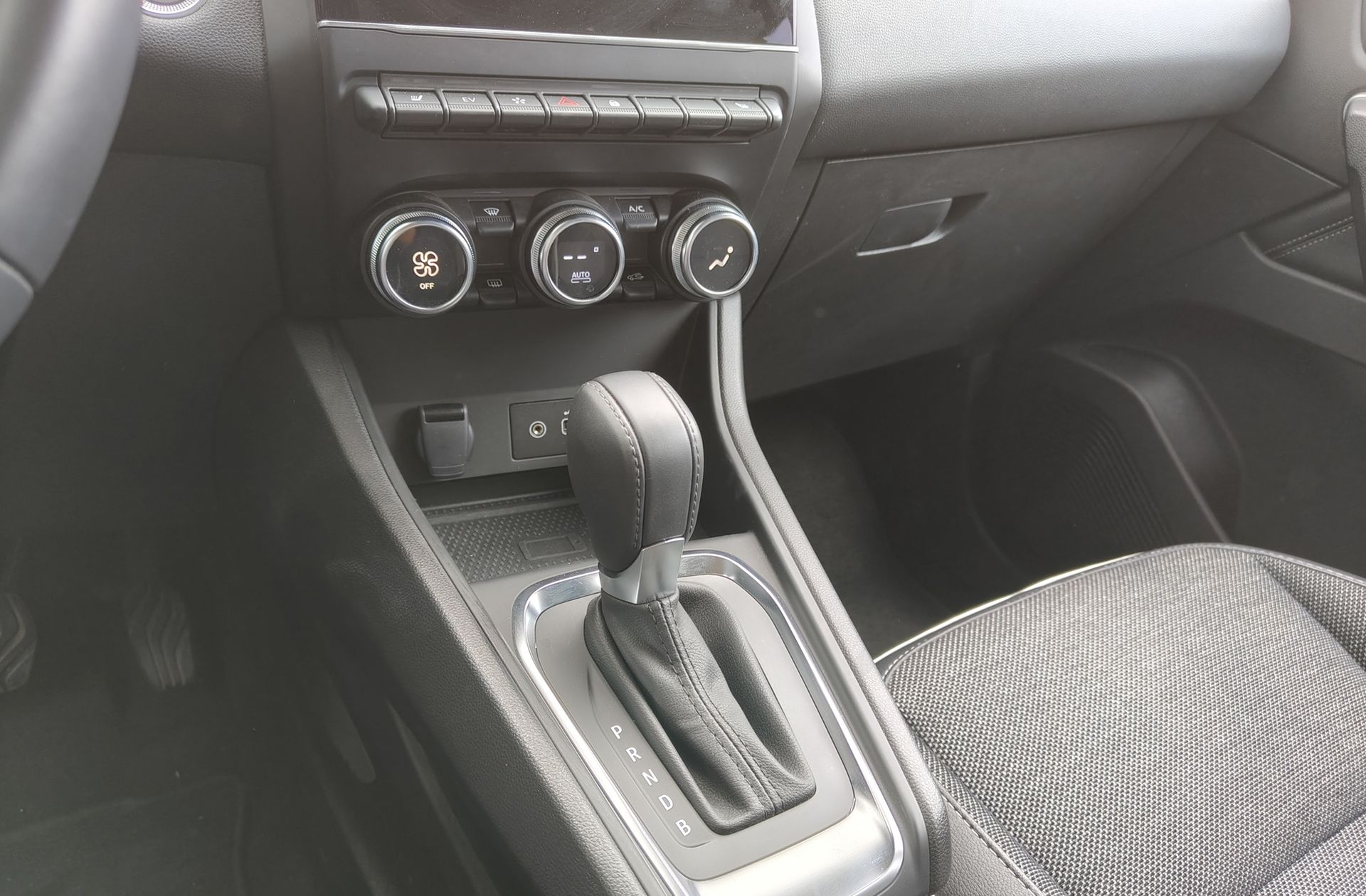 Mitsubishi ASX 160 PHEV Kaiteki - foto 4