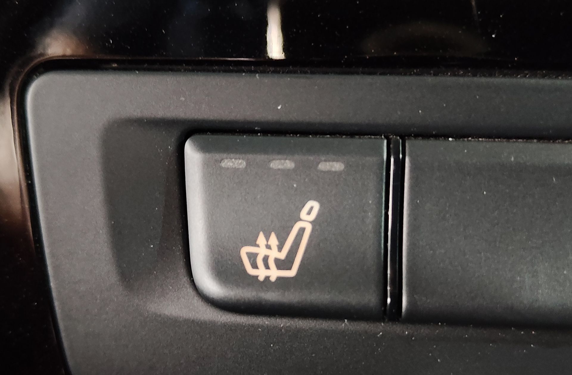 Infiniti Q30 1.6T Premium - foto 7