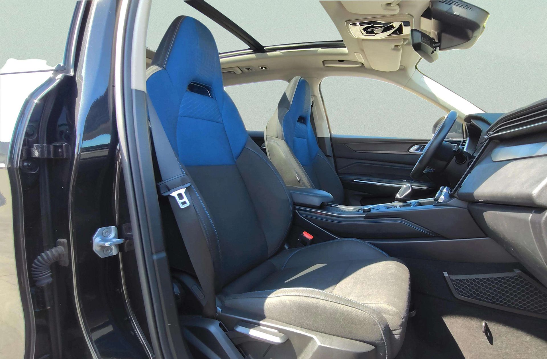Lynk & Co 01 1.5 PHEV - foto 28