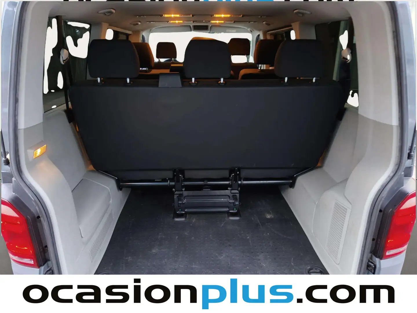 Foto Volkswagen Caravelle Volkswagen Caravelle Trendline Batalla Corta 2.0 TDI BMT (150 CV) 8 Plazas