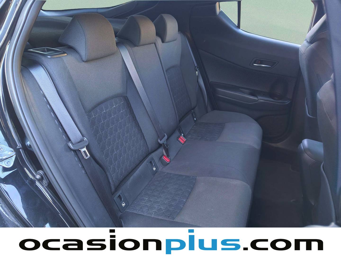 Foto asientos traseros Toyota C-HR Toyota C-HR 1.8 125H Advance (122 CV)