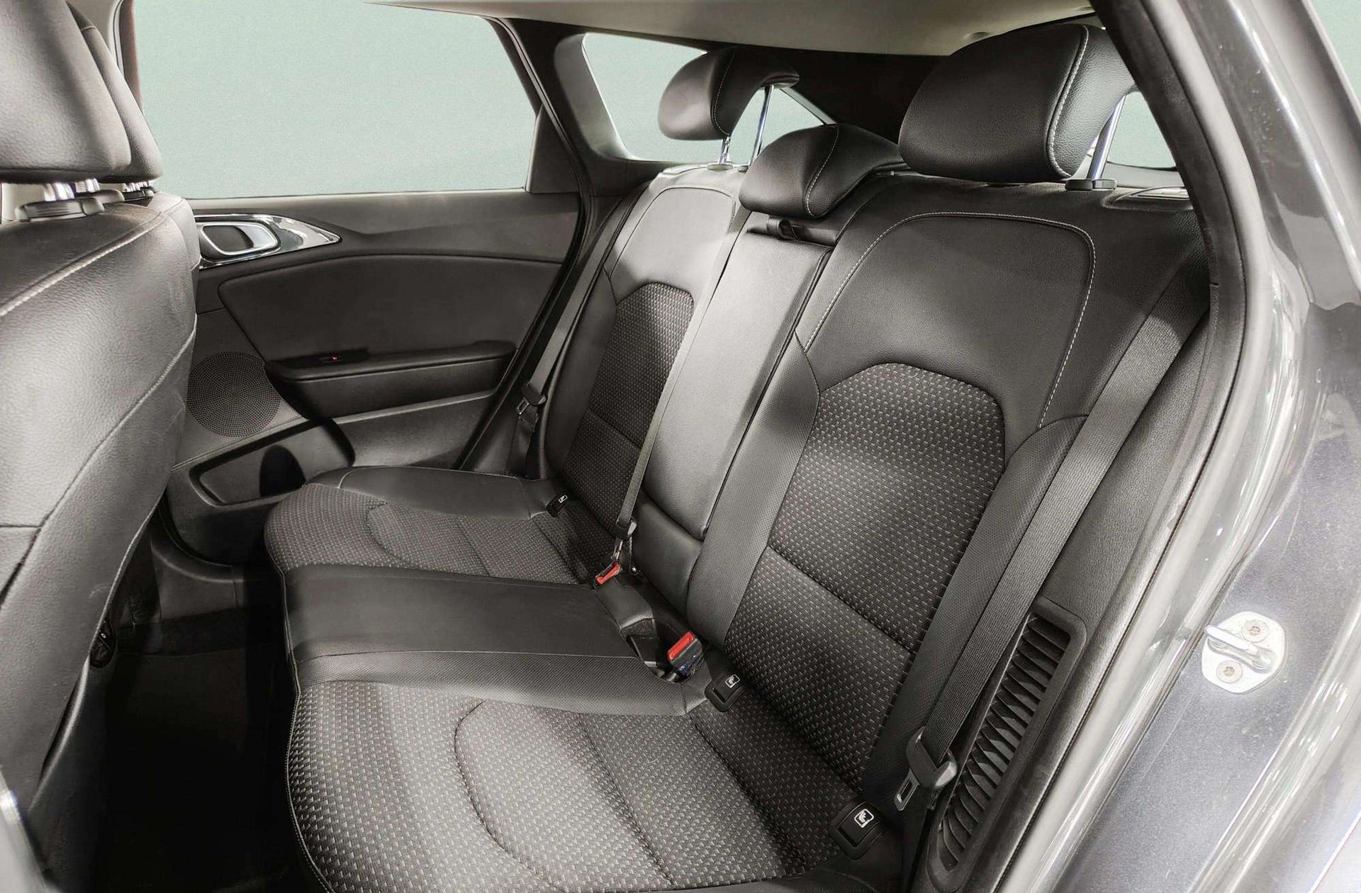 Kia Ceed 1.6 GDi PHEV E-Tech - foto 13