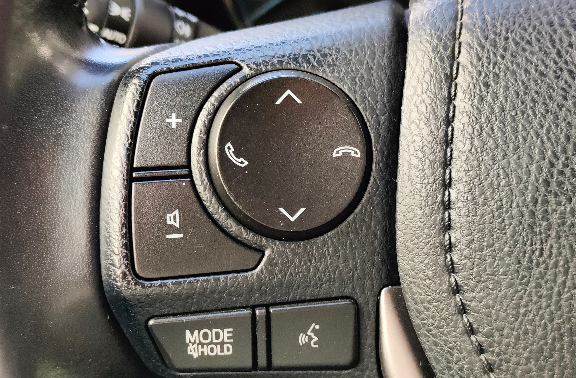 Toyota RAV4 2.5l Hybrid 4WD Feel! - foto 25
