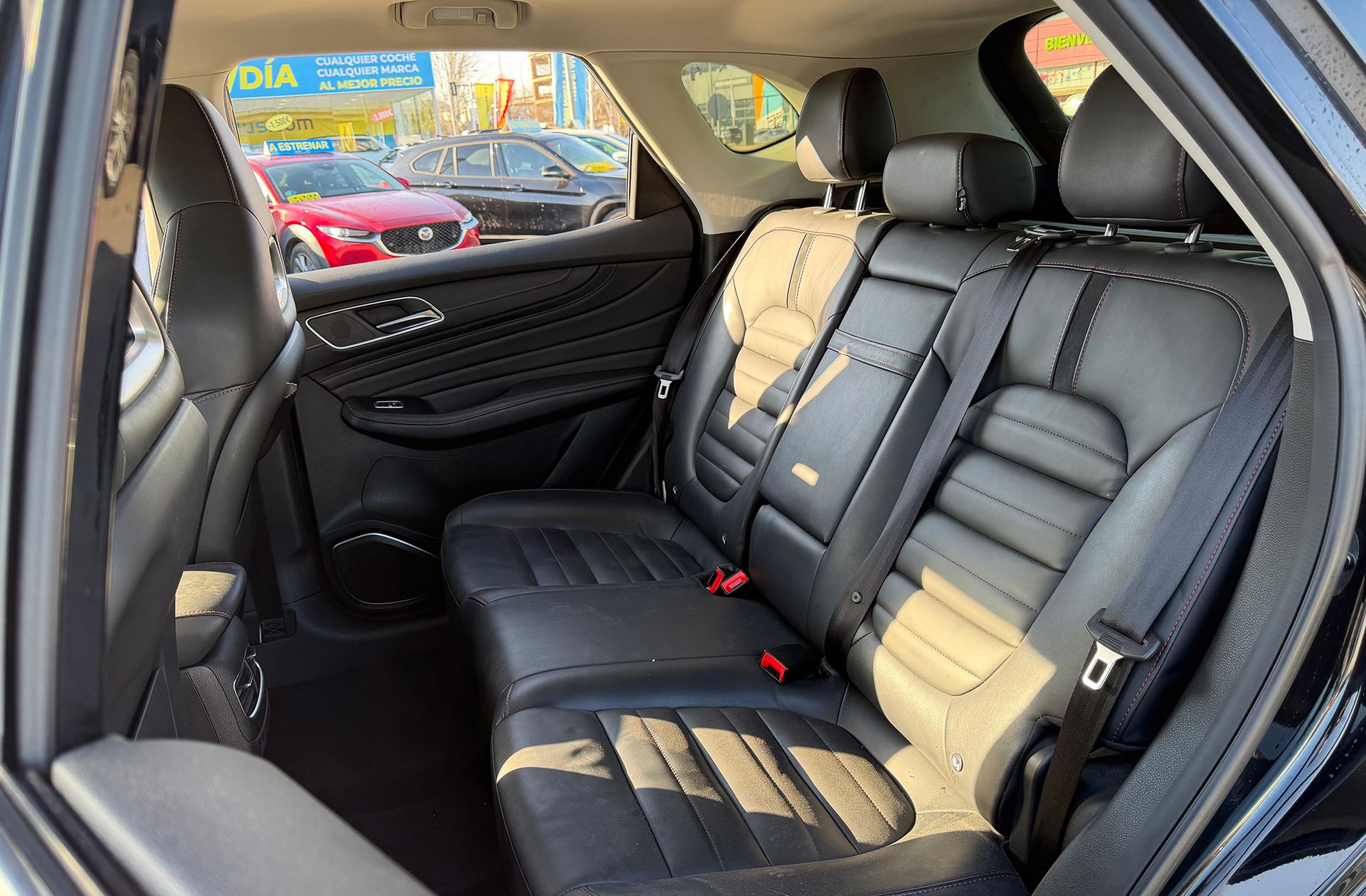 MG HS 1.5 Turbo GDI Luxury DCT - foto 14
