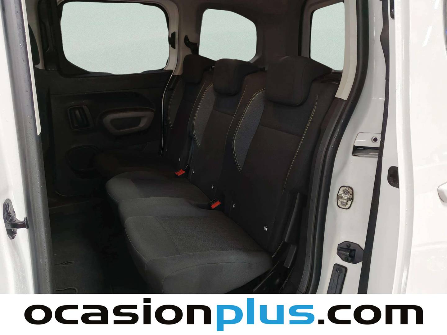Foto asientos traseros Peugeot Rifter Peugeot Rifter BlueHDi 100 Active Standard (100 CV)