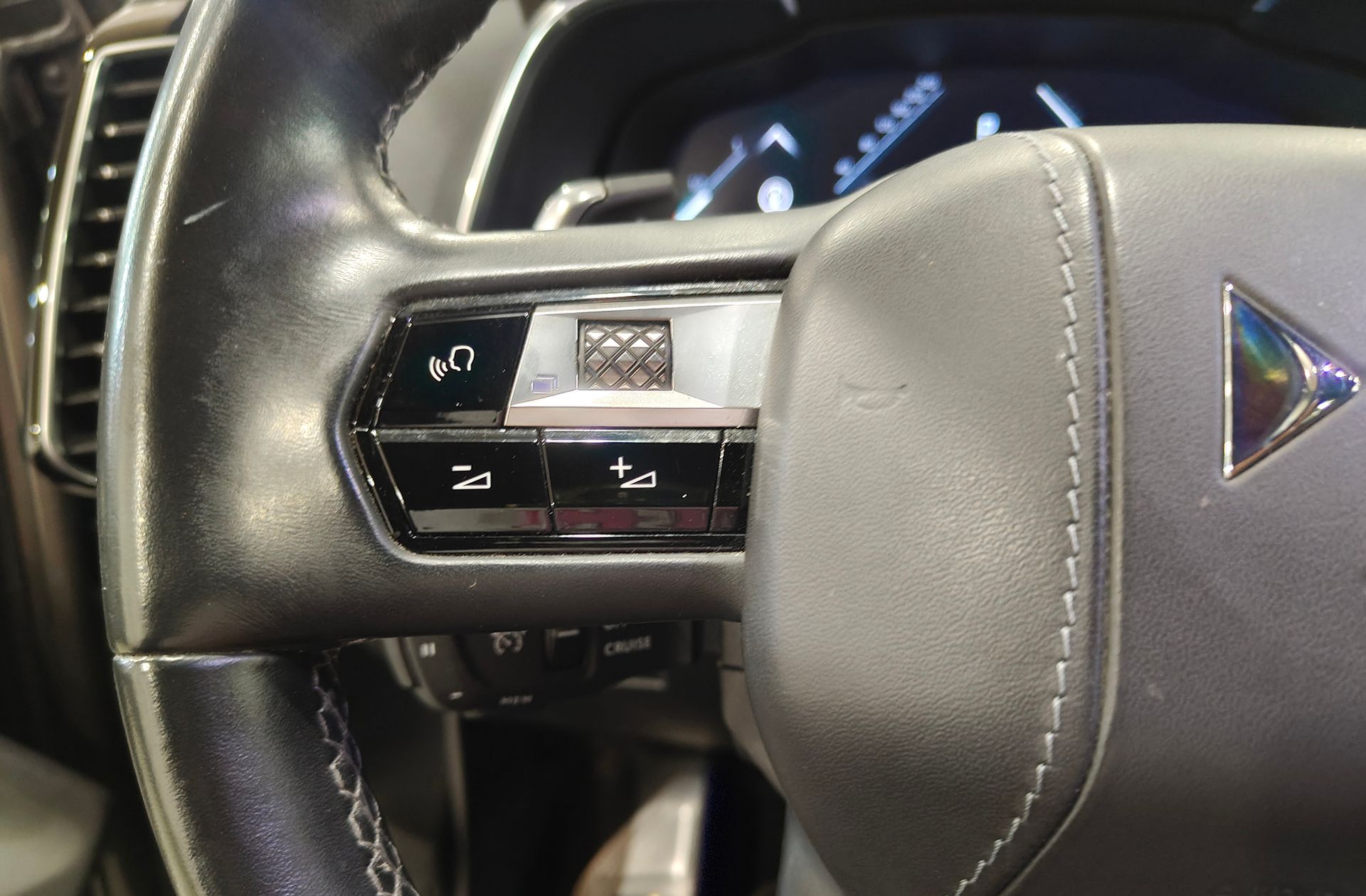 DS DS 7 Crossback E-Tense 225 Ligne Noire - foto 25