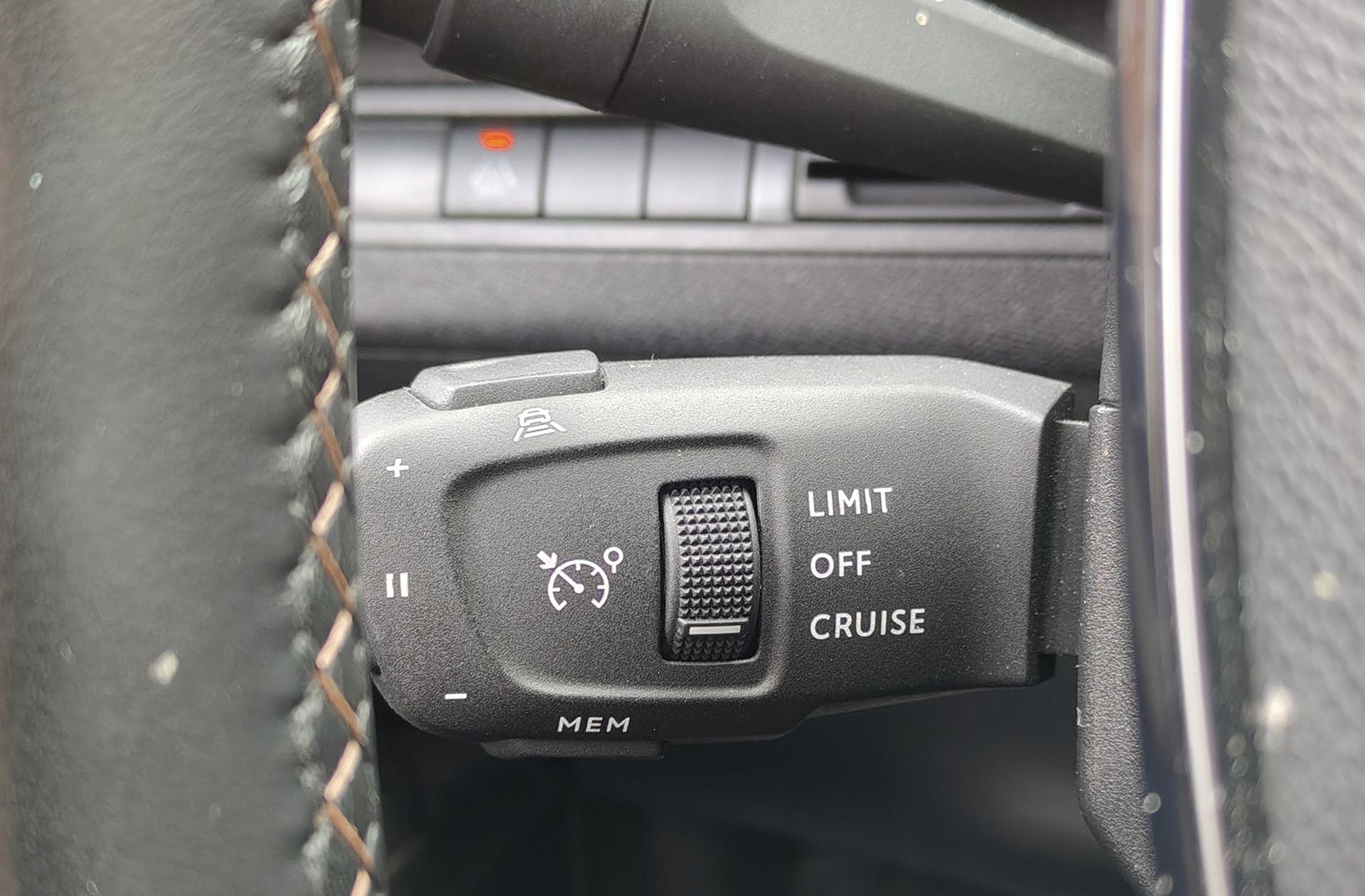 Peugeot 3008 PureTech 130 GT - foto 27