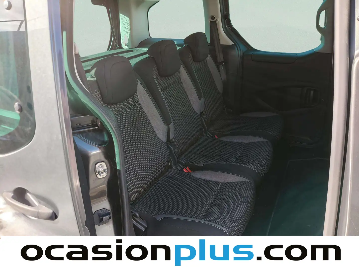 Foto Peugeot Partner Peugeot Partner Tepee Tepee BlueHDi 1.6 100 Outdoor (100 CV)