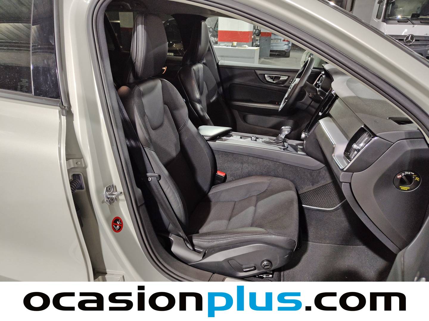 Foto Volvo V60 Volvo V60 D4 Momentum Auto (190 CV)