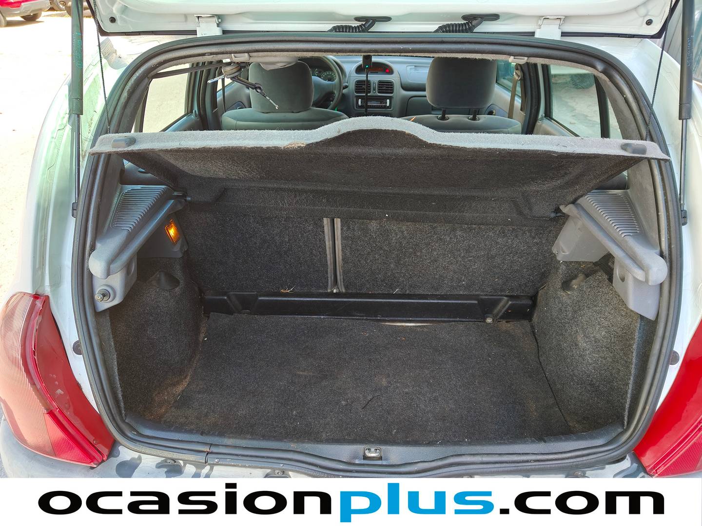 Fotos maletero Renault Clio Renault Clio 1.9 D Alizé (65 CV)