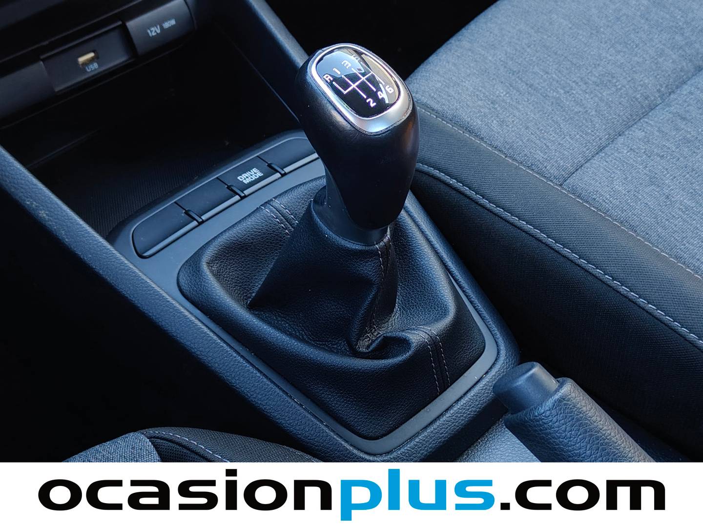 Foto KIA Stonic Kia Stonic 1.0 T-GDi MHEV iMT Concept (100 CV)