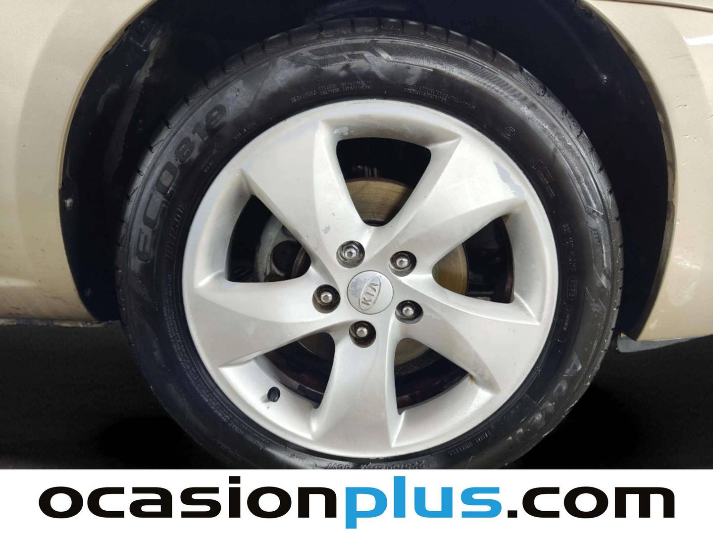 Acabados KIA Carens KIA Carens 2.0 CRDI VGT Emotion (140 CV)