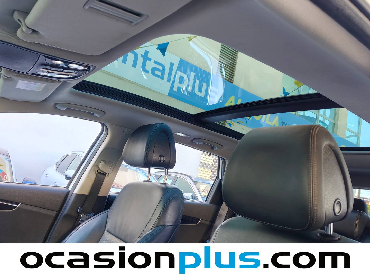Extras y acabados del KIA Sorento KIA Sorento 2.2 CRDi Drive 4x4 Auto (200 CV) 7 Plazas