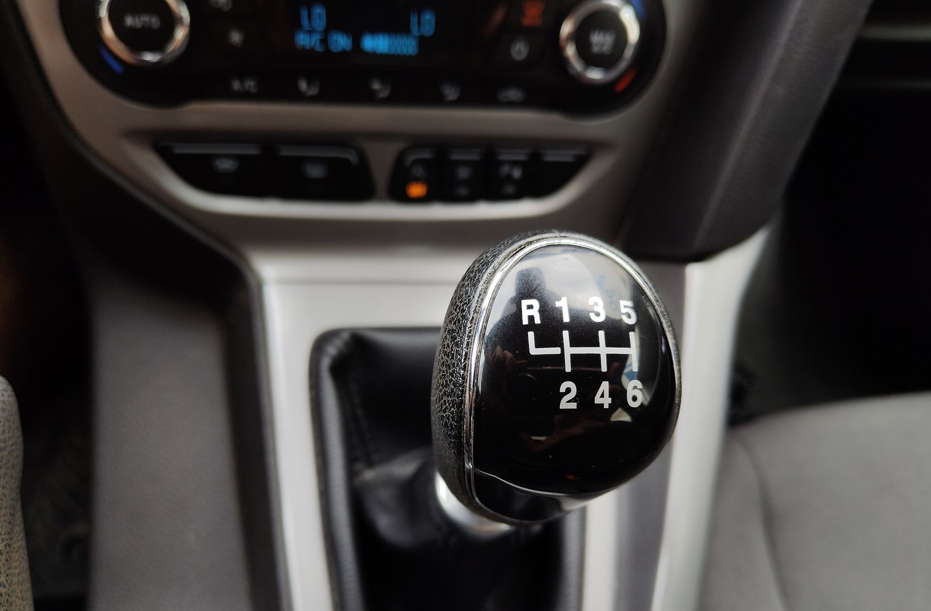 Ford Focus 1.0 EcoBoost Trend - foto 5