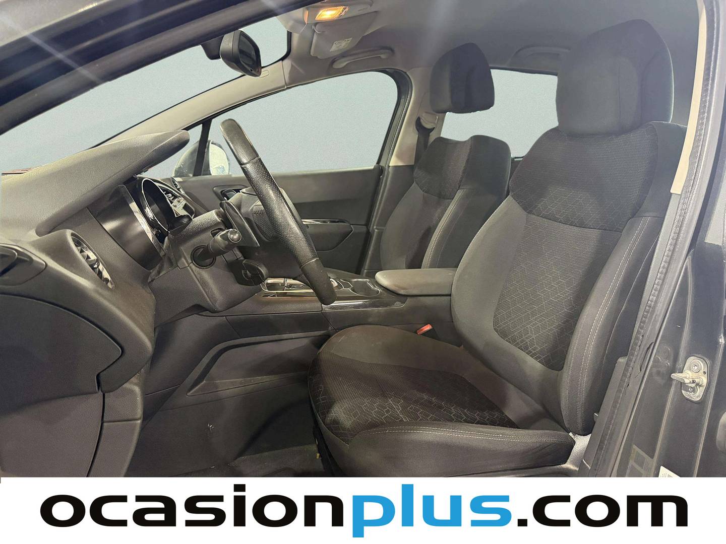 Foto asientos delanteros Peugeot 3008 Peugeot 3008 1.6 e-HDI Style FAP Blue Lion ETG6 (115 CV)