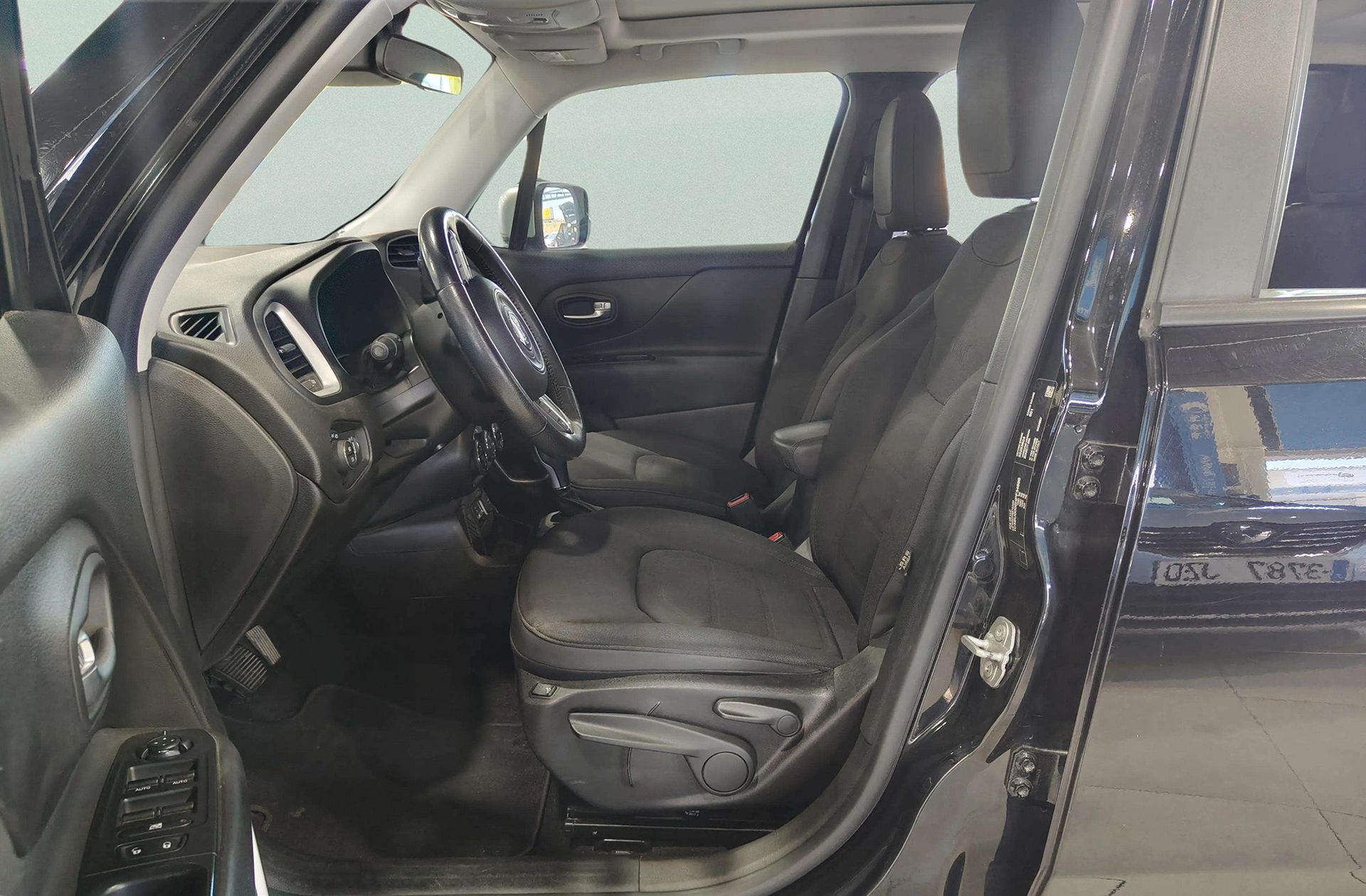 Jeep Renegade 1.4 MultiAir Limited 4x2 Ddct - foto 12