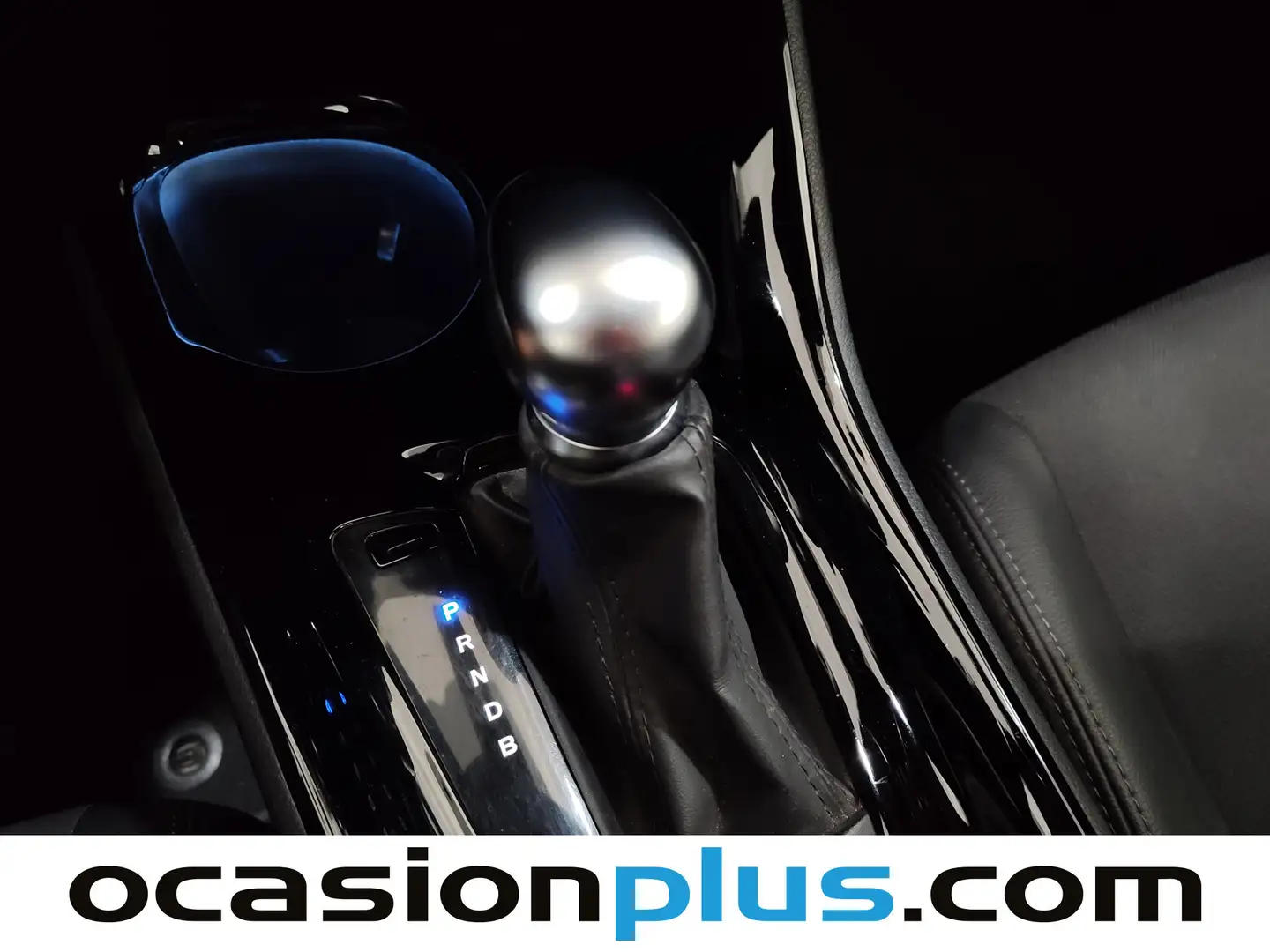 Foto Toyota C-HR Toyota C-HR 1.8 125H Advance (122 CV)