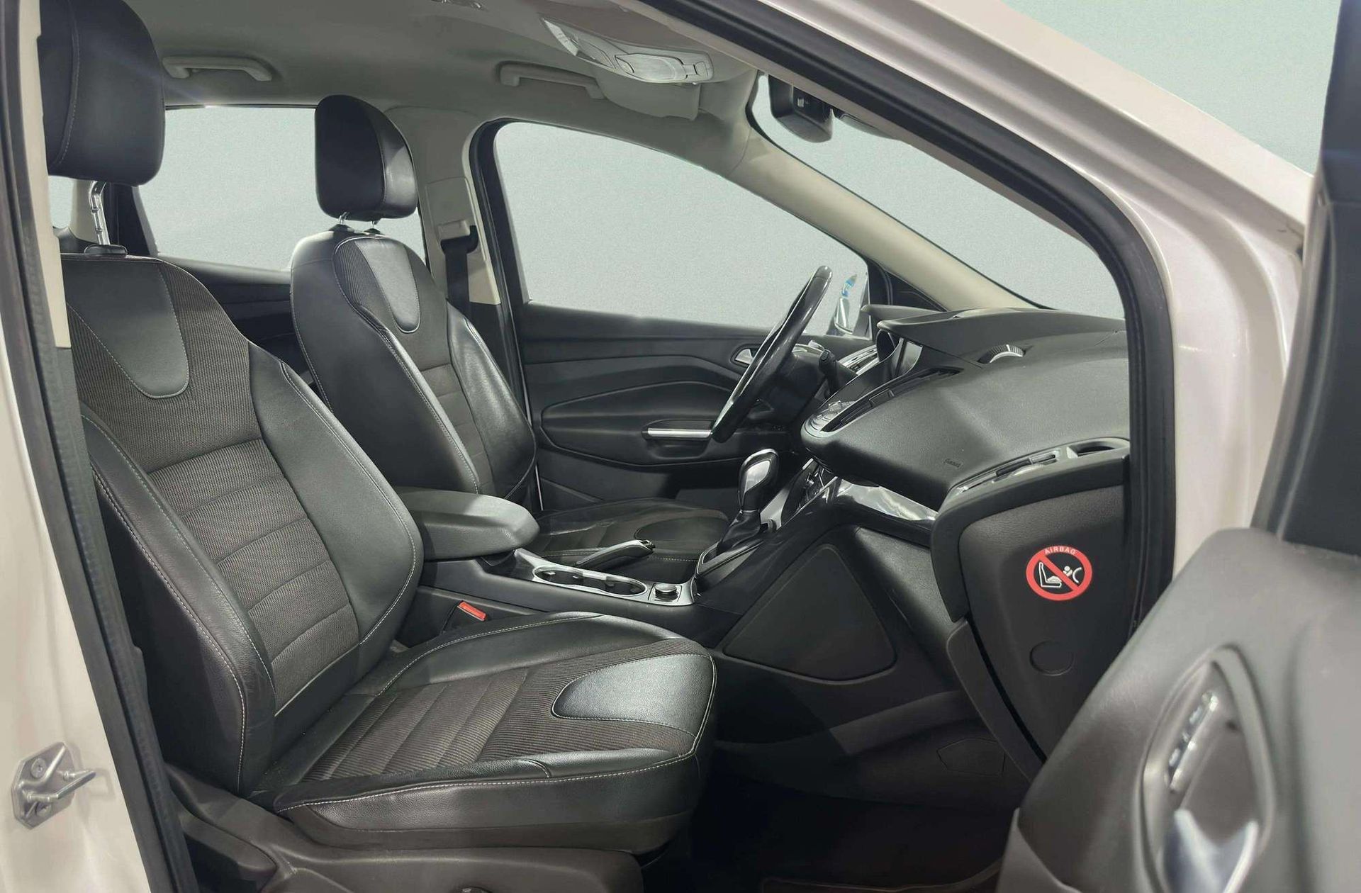 Ford Kuga 1.5 EcoBoost Titanium 4x4 - foto 17