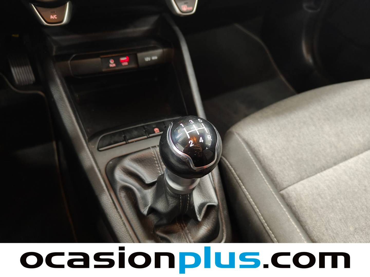 KIA Stonic KIA Stonic 1.2 CVVT Concept Eco-Dynamic (84 CV) de segunda mano