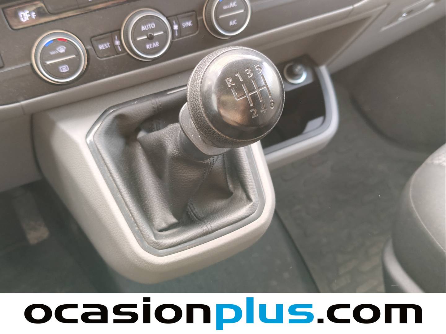 Volkswagen Caravelle Volkswagen Caravelle Origin Batalla Corta 2.0 TDI BMT (150 CV) 8 Plazas de segunda mano