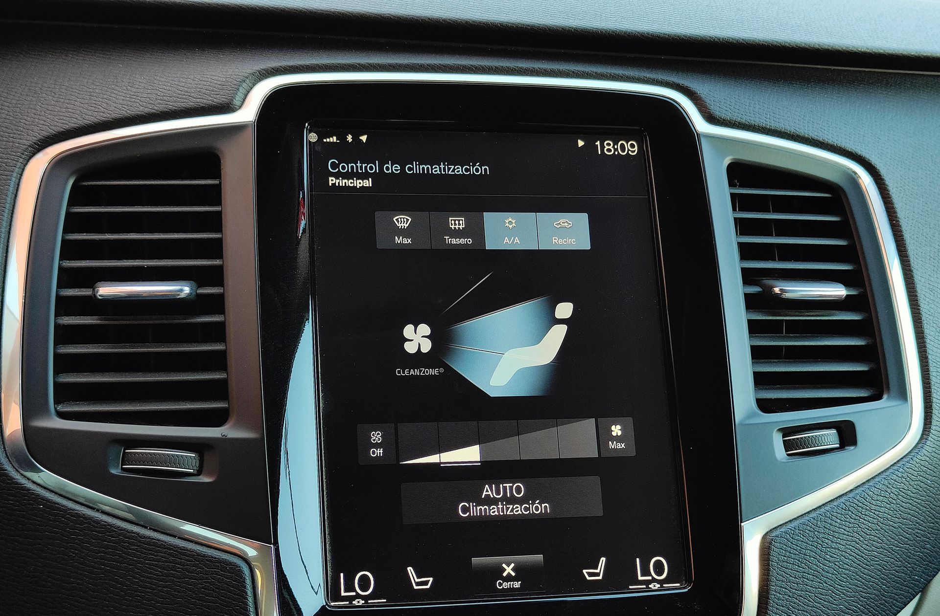 Volvo XC90 T5 Momentum AWD 7 plazas - foto 40
