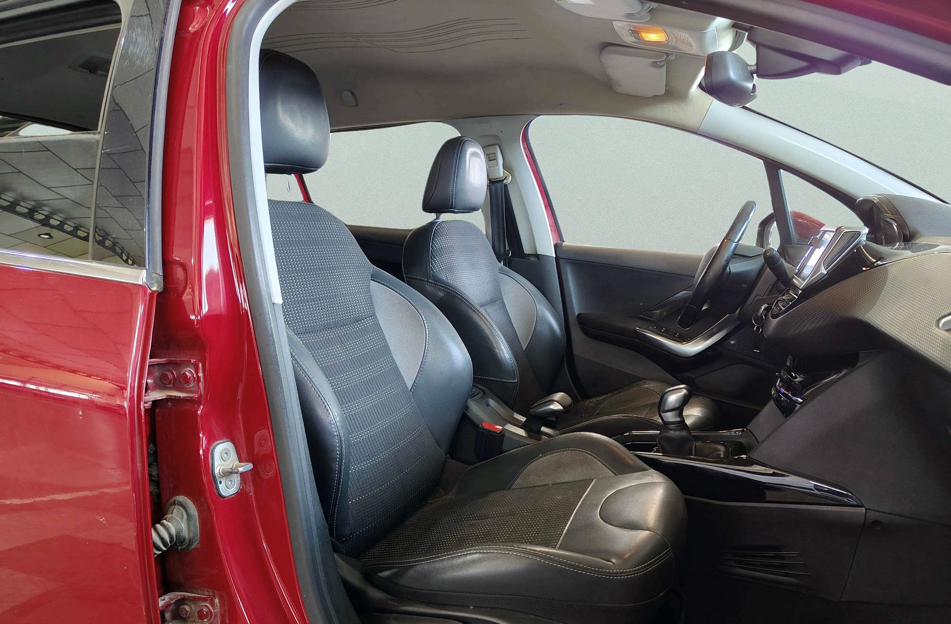 Peugeot 2008 BlueHDi 100 Allure - foto 16