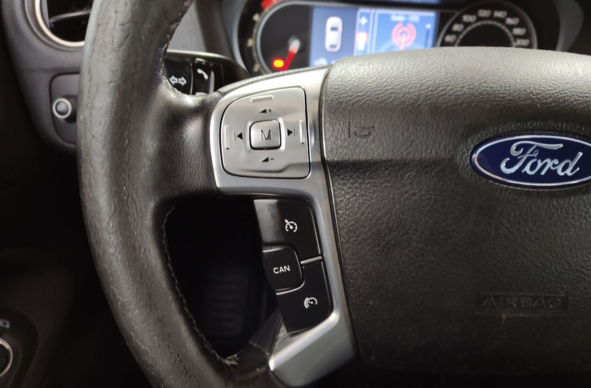 Ford Mondeo SportBreak 2.0 TDCi Titanium PowerShift - foto 20